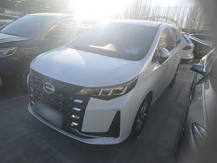 Фото 1 - GAC Trumpchi M6