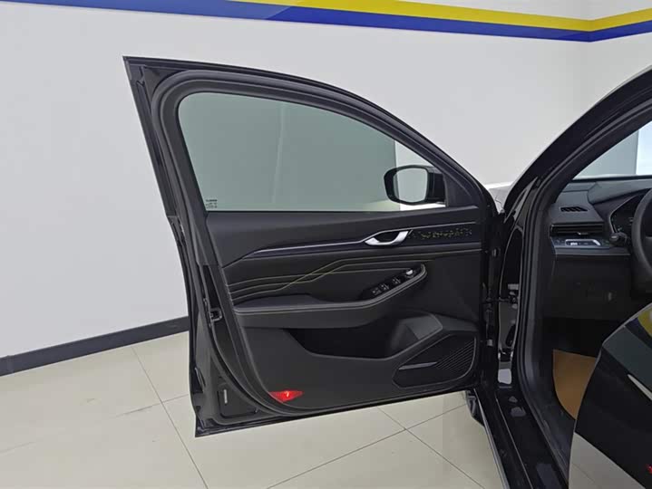 Фото 7 - Geely Preface