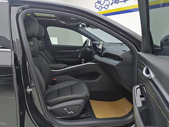 Фото 8 - Geely Preface