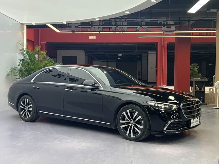 Фото 4 - Mercedes-Benz S-Class