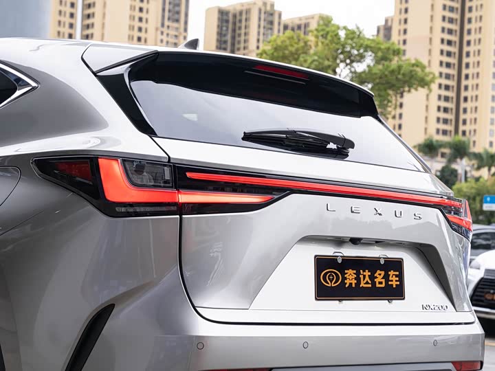 Фото 7 - Lexus NX