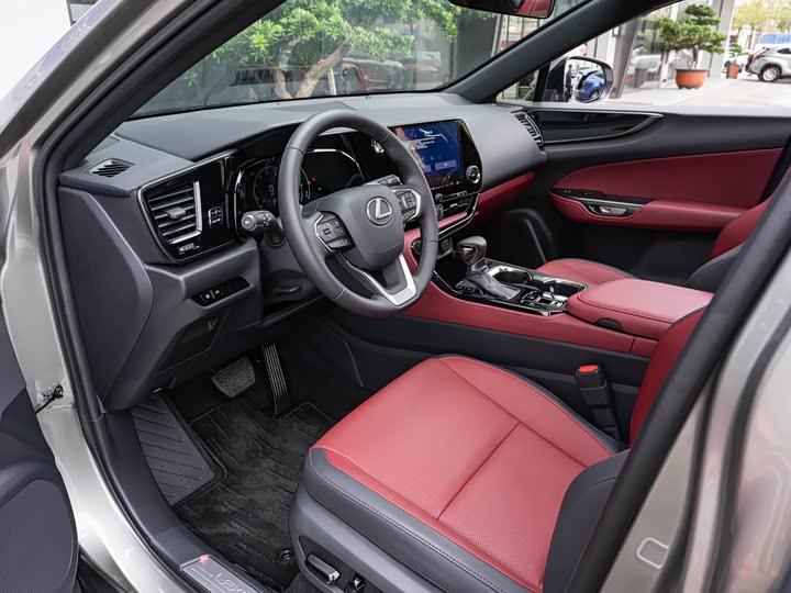 Фото 9 - Lexus NX