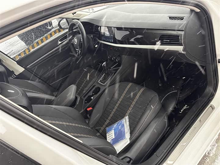 Фото 8 - Volkswagen Lavida