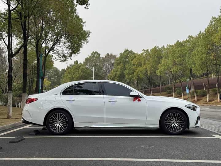 Фото 4 - Mercedes-Benz C-Class