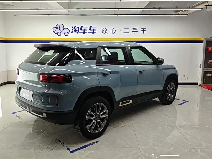 Фото 3 - Geely Icon