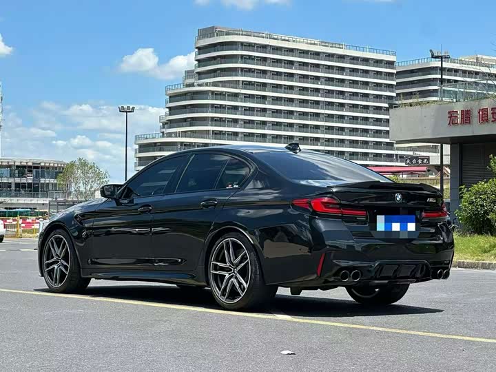 Фото 3 - BMW M5