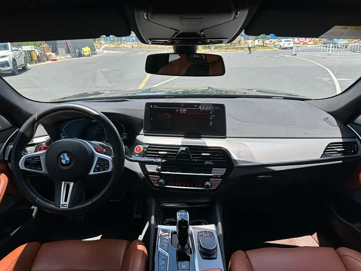 Фото 4 - BMW M5