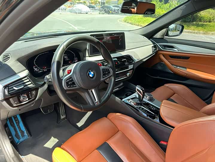 Фото 6 - BMW M5