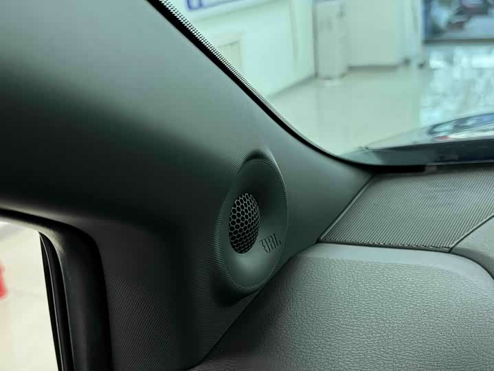 Фото 9 - Toyota Sienna