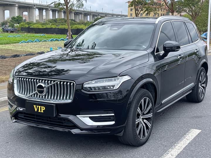 Фото 1 - Volvo XC90
