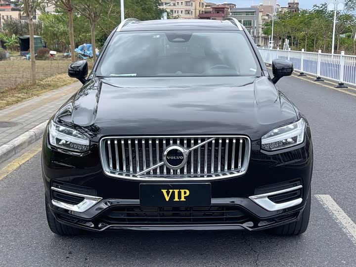 Фото 2 - Volvo XC90