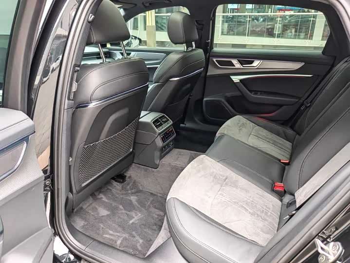 Фото 5 - Audi A6L