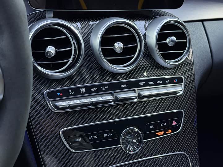 Фото 9 - Mercedes-Benz C-Class AMG