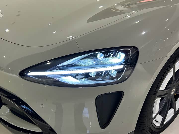 Фото 2 - Xiaomi SU7