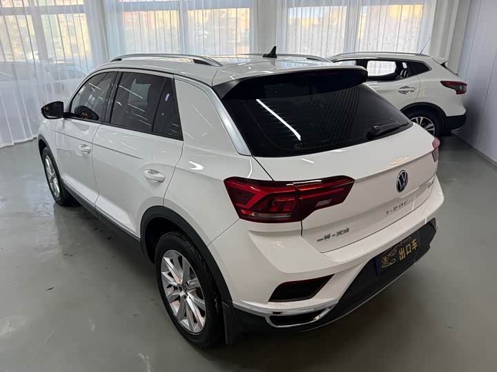 Фото 4 - Volkswagen T-Roc