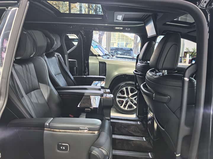 Фото 9 - Toyota Vellfire