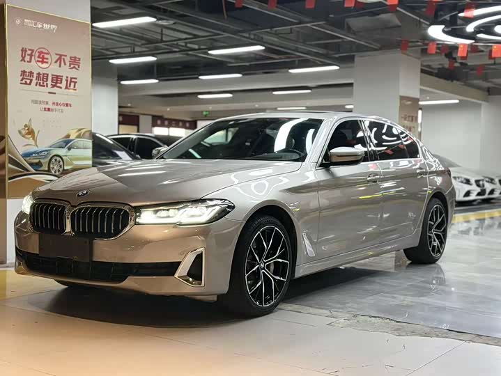 Фото 1 - BMW 5 Series