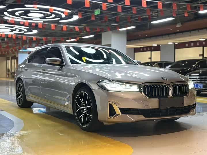 Фото 3 - BMW 5 Series