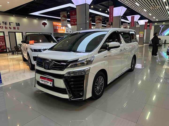 Фото 1 - Toyota Vellfire