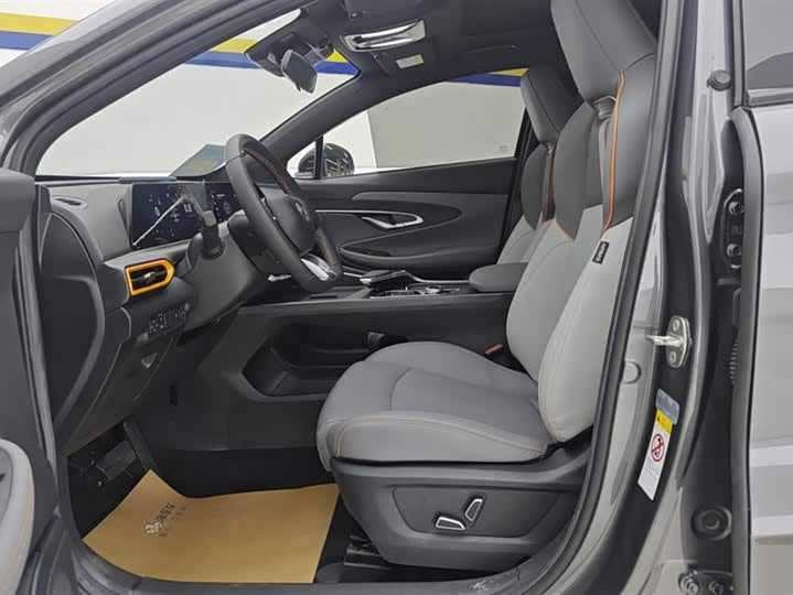 Фото 9 - Changan UNI-T