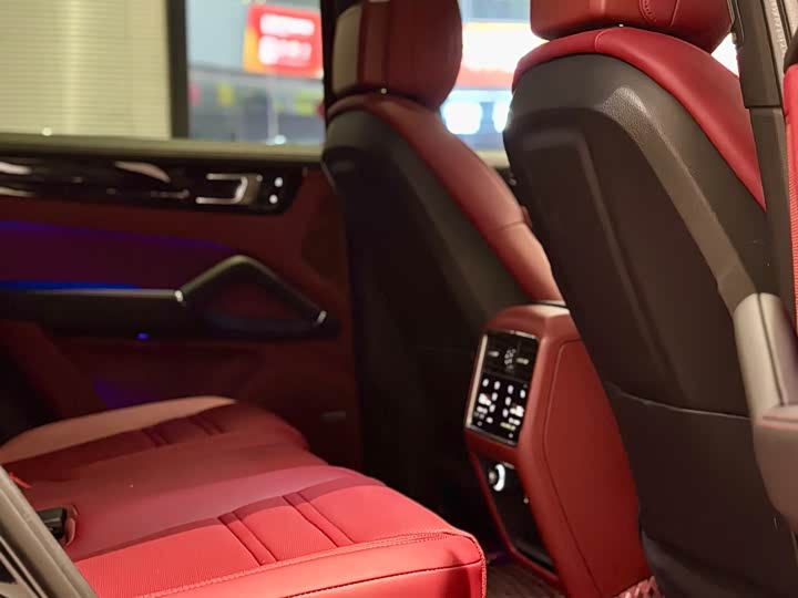 Фото 7 - Porsche Cayenne