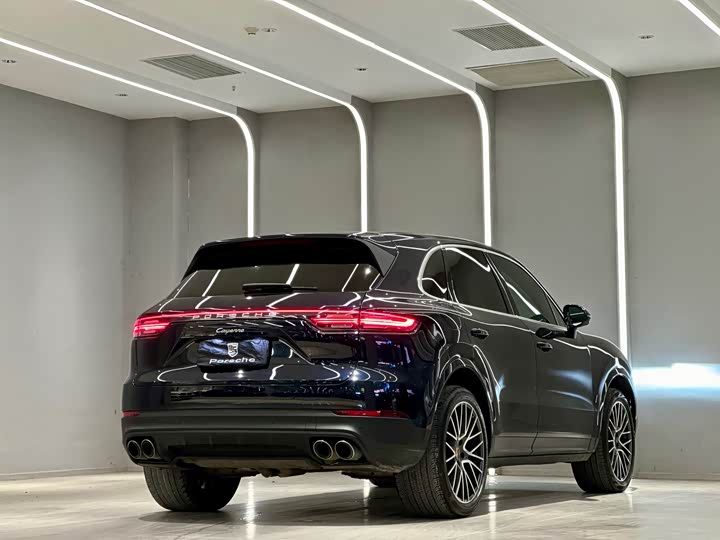 Фото 9 - Porsche Cayenne