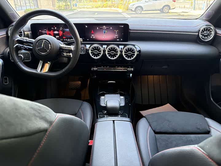 Фото 9 - Mercedes-Benz A-Class