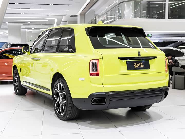 Фото 4 - Rolls-Royce Cullinan