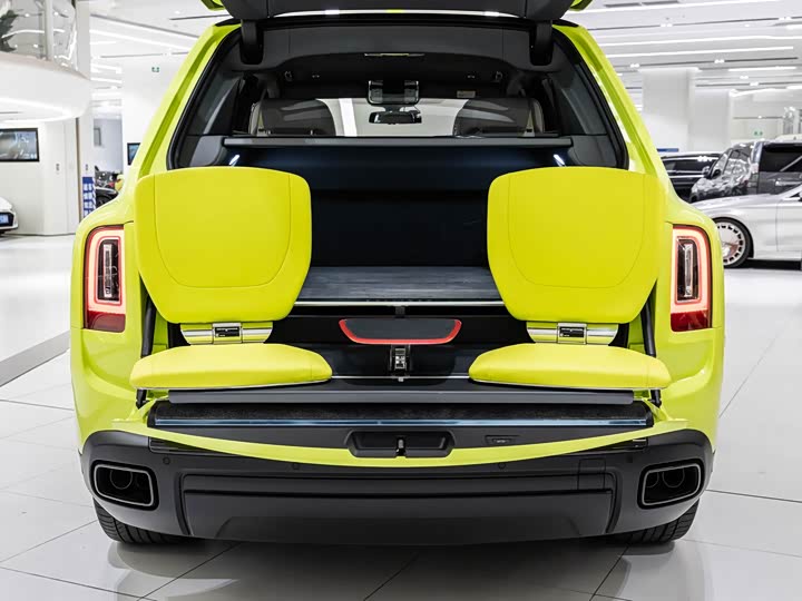 Фото 9 - Rolls-Royce Cullinan