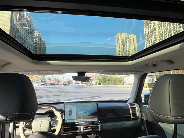 Фото 7 - Chery iCar 03T