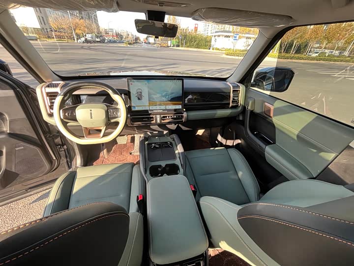 Фото 8 - Chery iCar 03T