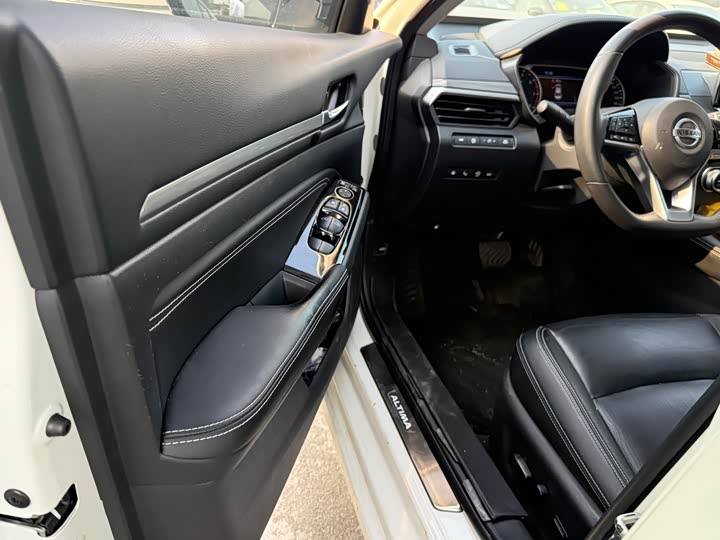 Фото 4 - Nissan Teana