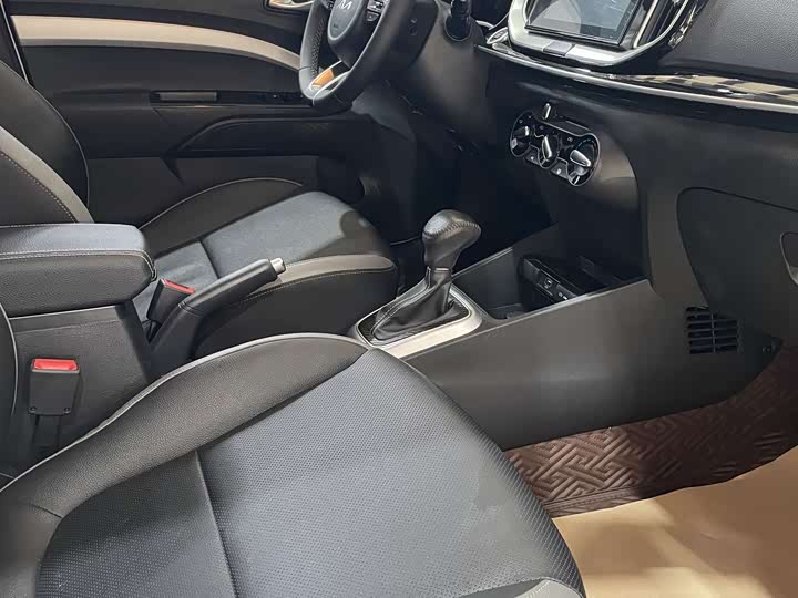 Фото 8 - Kia KX1