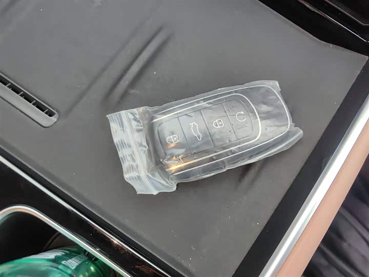 Фото 9 - Chery Tiggo 8L