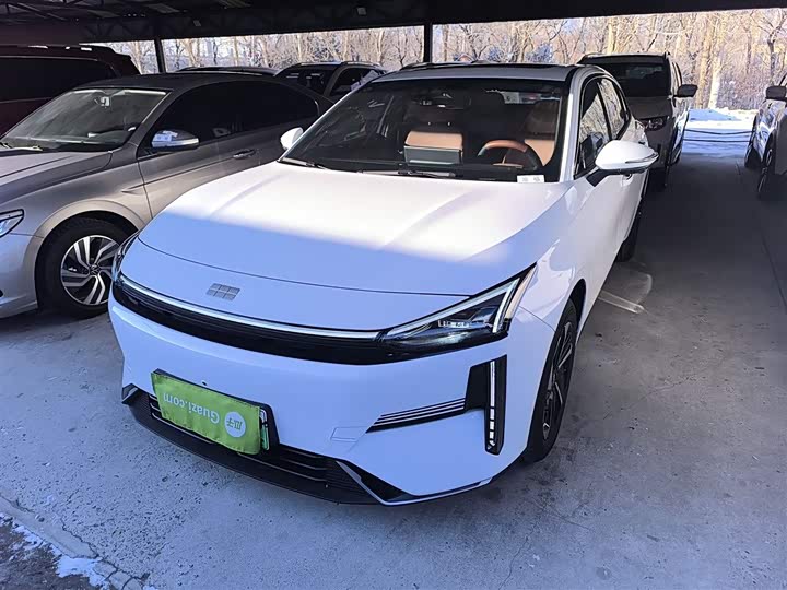 Фото 2 - Geely Galaxy L6