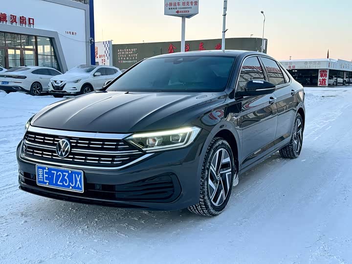 Фото 1 - Volkswagen Sagitar L