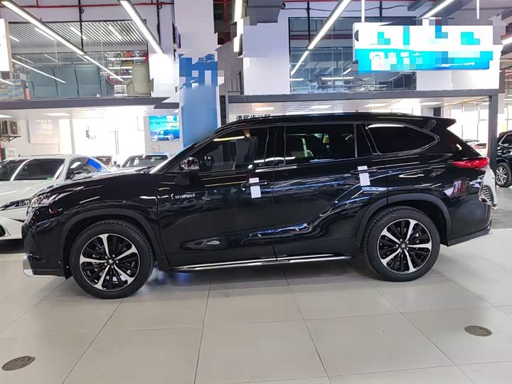 Фото 5 - Toyota Crown Kluger