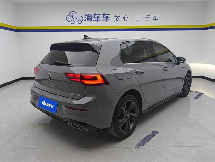 Фото 3 - Volkswagen Golf