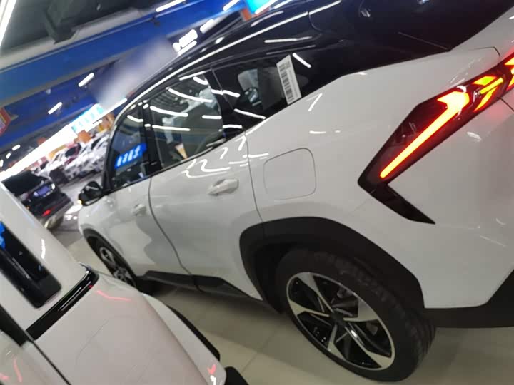 Фото 5 - Geely Galaxy L7