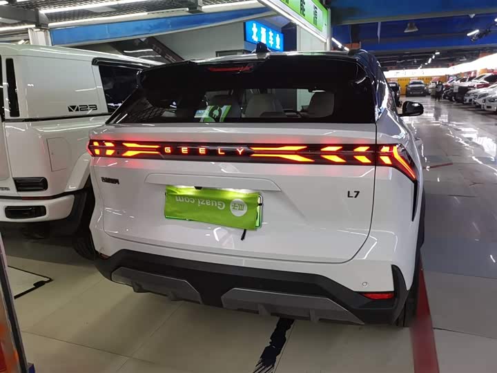 Фото 6 - Geely Galaxy L7