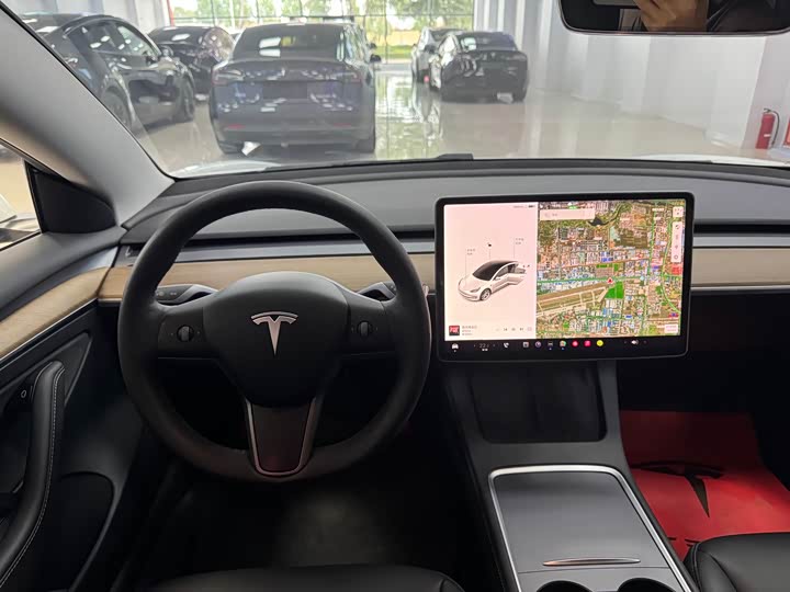 Фото 7 - Tesla Model 3