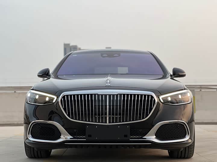 Фото 2 - Mercedes-Benz Maybach S-Class