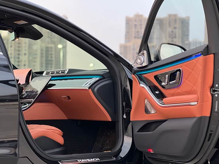 Фото 6 - Mercedes-Benz Maybach S-Class