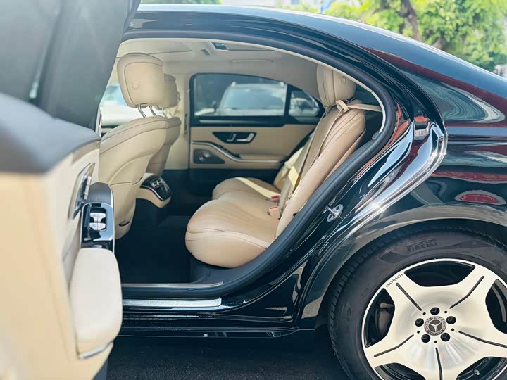 Фото 9 - Mercedes-Benz S-Class