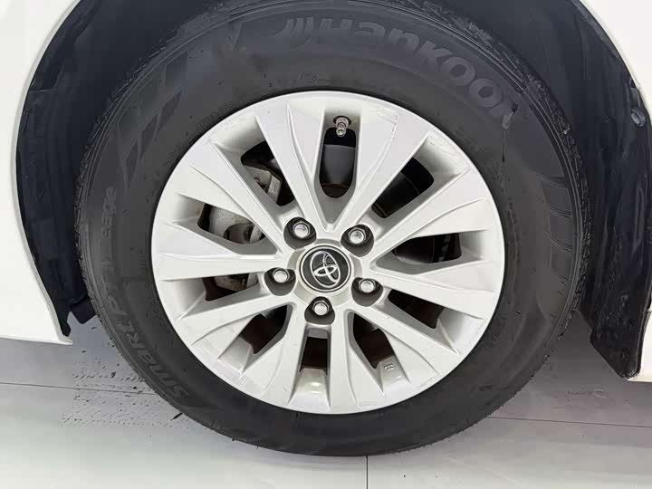 Фото 7 - Toyota Corolla