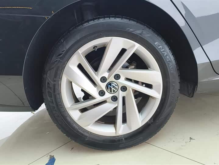 Фото 6 - Volkswagen Lamando L