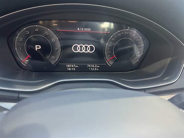 Фото 7 - Audi Q5L