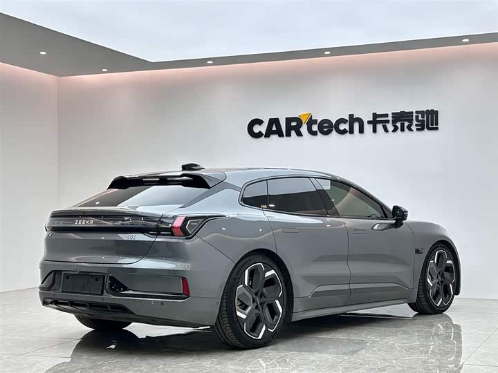 Фото 5 - Zeekr 001
