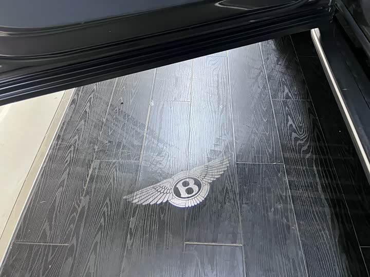 Фото 7 - Bentley Bentayga