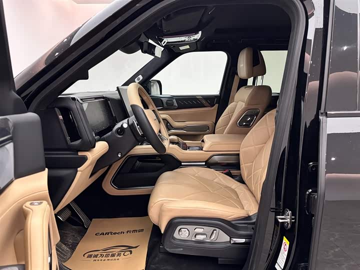 Фото 8 - BYD FangChengBao Leopard 8